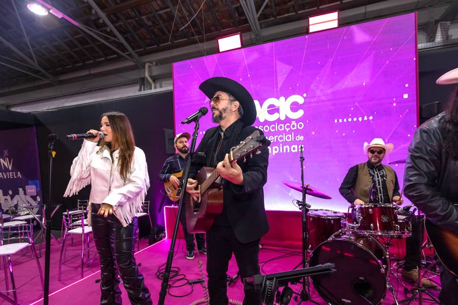Banda no palco da ACIC na Campinas Innovation Week