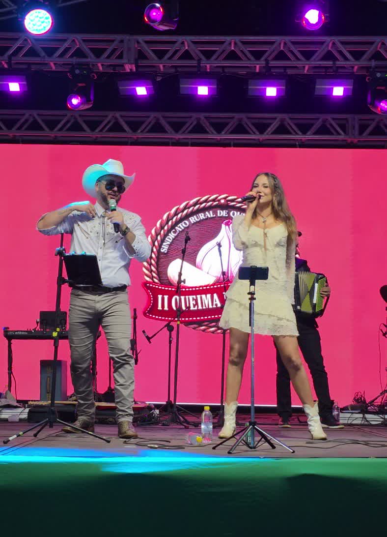 Folkadelicos no palco da Queima do Alho