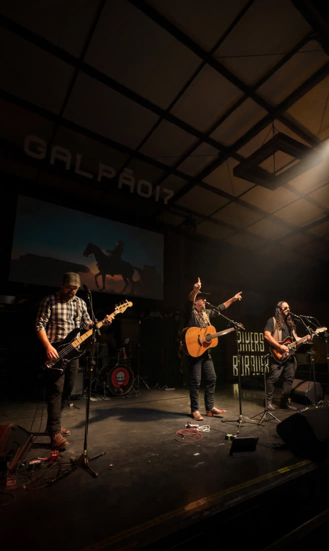 Folkadelicos no palco do Galpão 17 · Brasília/DF